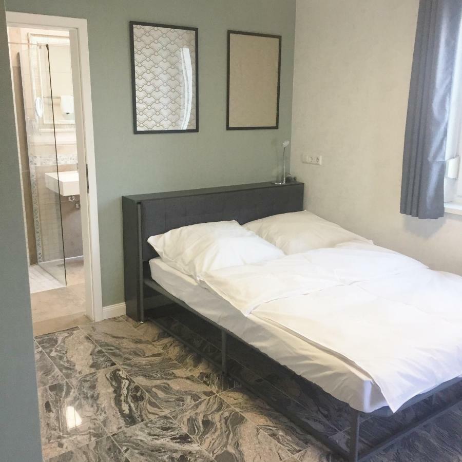Neues Zimmerapartment Mit Bad Neckarwestheim Exteriér fotografie